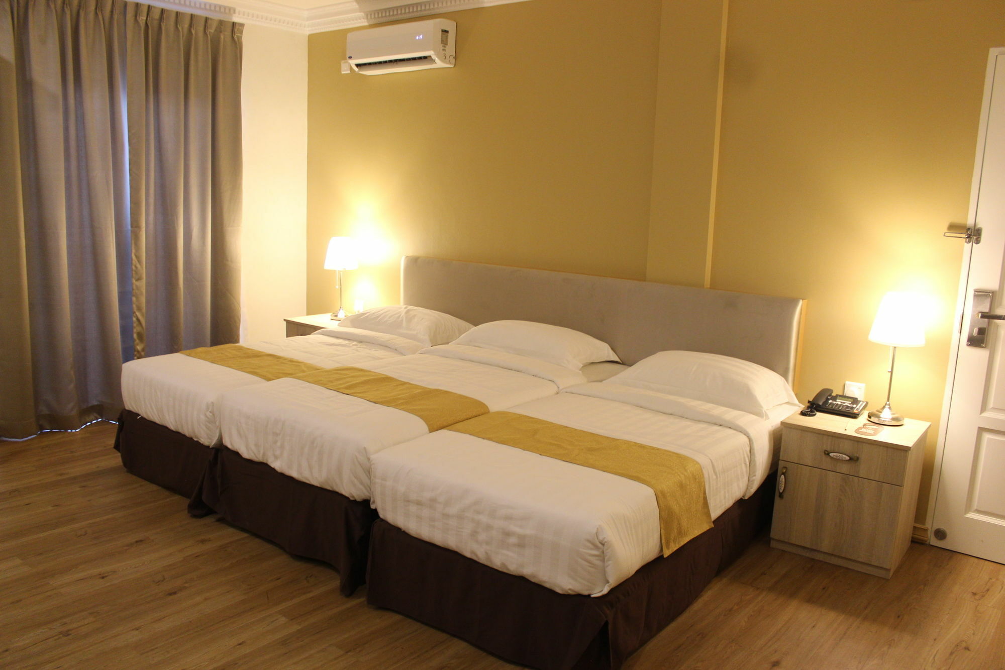 Venice Lodge Bandar Seri Begawan Ngoại thất bức ảnh